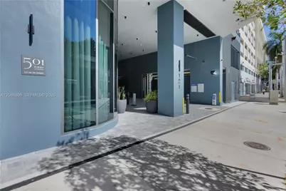 121 NE 5th St #2110, Miami, FL 33132 - Photo 23