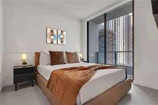 121 NE 5th St, Miami, FL 33132 - Photo 3