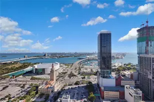 121 NE 5th St, Miami, FL 33132 - Photo 17