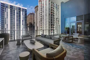 121 NE 5th St, Miami, FL 33132 - Photo 25
