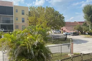 5241 Geneva Way, Doral, FL 33166 - Photo 7