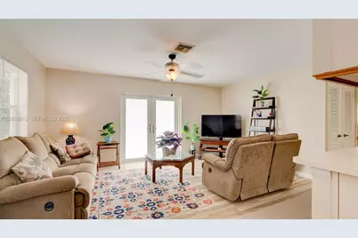 3344 Plaza Pl, Lake Worth, FL 33462 - Photo 3