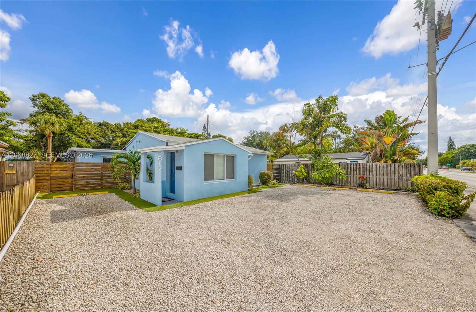 817 SW 12th St - 817 SW 12th St, Fort Lauderdale, FL 33315 Luxury Property | Jose Angel Pina