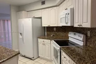 12447 NW 7th St, Miami, FL 33182 - Photo 5