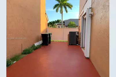 12447 NW 7th St, Miami, FL 33182 - Photo 23