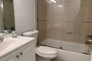 12447 NW 7th St, Miami, FL 33182 - Photo 11