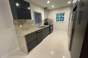 7820 Carlyle Ave, Miami Beach, FL 33141 - Photo 5