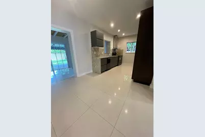 7820 Carlyle Ave, Miami Beach, FL 33141 - Photo 7