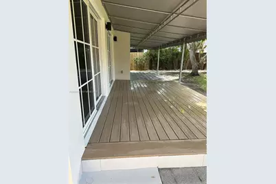 7820 Carlyle Ave, Miami Beach, FL 33141 - Photo 15