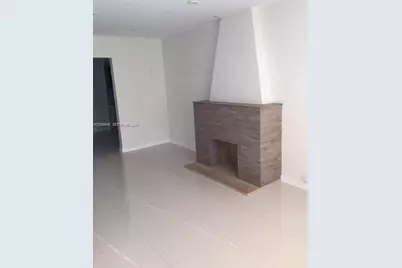7820 Carlyle Ave, Miami Beach, FL 33141 - Photo 3