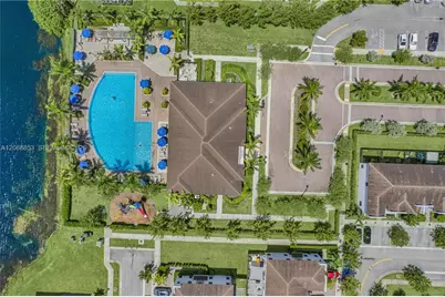 550 NE 207th St, Miami, FL 33179 - Photo 37