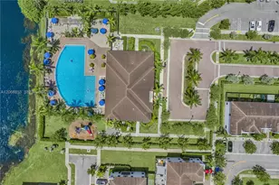 550 NE 207th St, Miami, FL 33179 - Photo 37