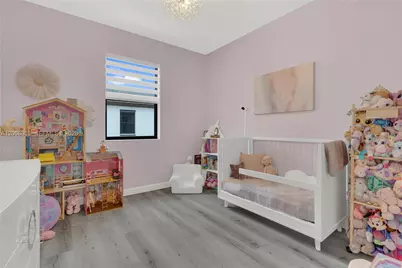 550 NE 207th St, Miami, FL 33179 - Photo 19
