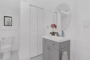 550 NE 207th St, Miami, FL 33179 - Photo 25