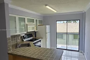5290 W 21st Ct, Hialeah, FL 33016 - Photo 11