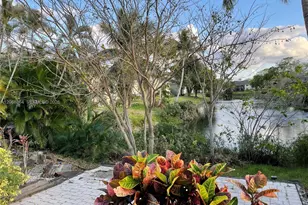 8739 NW 39th St, Sunrise, FL 33351 - Photo 25