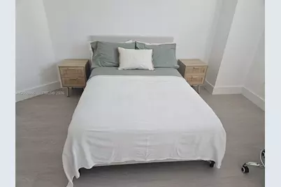 275 NE 18th St #1510, Miami, FL 33132 - Photo 3