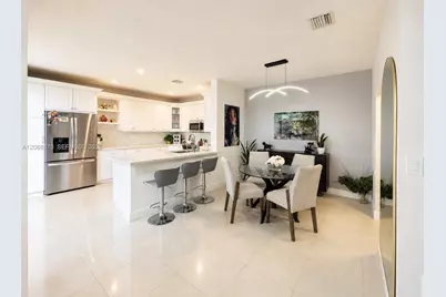 1135 Cherrypalm Ln, Hollywood, FL 33019 - Photo 7