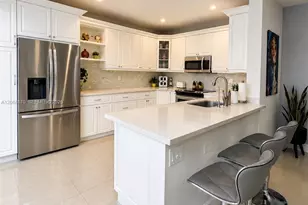 1135 Cherrypalm Ln, Hollywood, FL 33019 - Photo 11