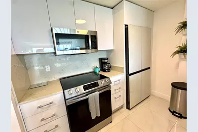 10275 Collins Ave #624, Bal Harbour, FL 33154 - Photo 13
