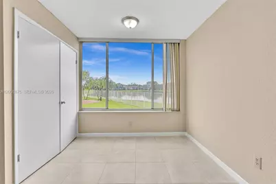 2880 N Oakland Forest Dr #110, Oakland Park, FL 33309 - Photo 9