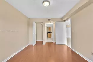 2880 N Oakland Forest Dr, Oakland Park, FL 33309 - Photo 13