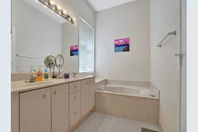 938 Bluewood Ter, Weston, FL 33327 - Photo 15