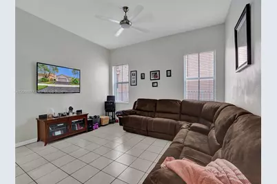 938 Bluewood Ter, Weston, FL 33327 - Photo 21