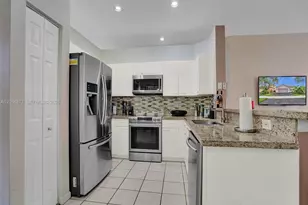938 Bluewood Terrace, Weston, FL 33327 - Photo 29