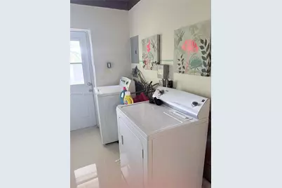 1435 NE 139th St, North Miami, FL 33161 - Photo 13