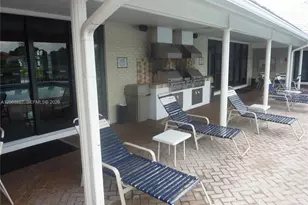180 Cypress Club Dr, Pompano Beach, FL 33060 - Photo 5