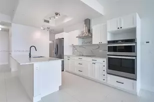 888 Biscayne Blvd, Miami, FL 33132 - Photo 13