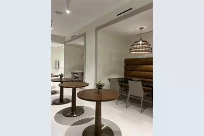 225 N Miami Ave #1702, Miami, FL 33128 - Photo 17