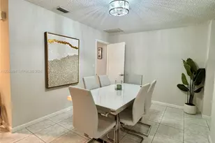 7049 Marlberry Ln, Tamarac, FL 33321 - Photo 5