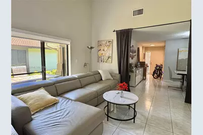 7049 Marlberry Ln #7049, Tamarac, FL 33321 - Photo 3