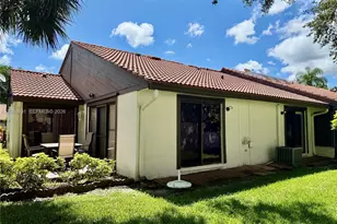 7049 Marlberry Ln, Tamarac, FL 33321 - Photo 15