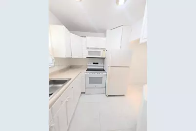21 SW 109th Ave #B5, Sweetwater, FL 33174 - Photo 3