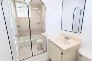 21 SW 109th Ave, Sweetwater, FL 33174 - Photo 9