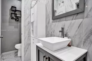 1161 NE 202nd St, Miami, FL 33179 - Photo 21