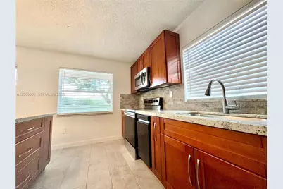 12614 NW 12th Ct, Sunrise, FL 33323 - Photo 11