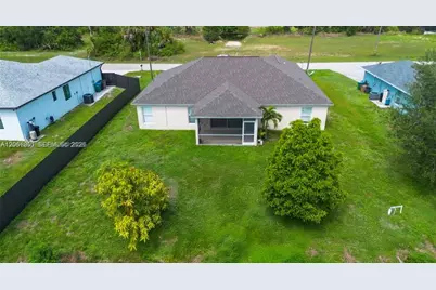 4129 NE 19th Pl, Cape Coral, FL 33909 - Photo 3