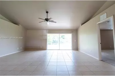 4129 NE 19th Pl, Cape Coral, FL 33909 - Photo 5