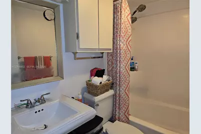 16330 Oak Walk, Miami Lakes, FL 33014 - Photo 19