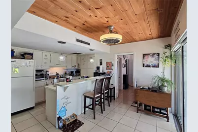 16330 Oak Walk, Miami Lakes, FL 33014 - Photo 5