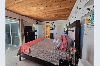16330 Oak Walk, Miami Lakes, FL 33014 - Photo 17