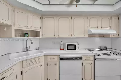 1100 SW 12th St #309, Fort Lauderdale, FL 33315 - Photo 21