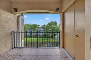 11601 SW 2nd St, Pembroke Pines, FL 33025 - Photo 13