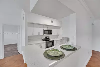 11601 SW 2nd St #21308, Pembroke Pines, FL 33025 - Photo 15