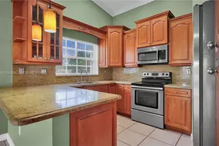 901 NW 128th Pl, Miami, FL 33182 - Photo 7