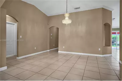 901 NW 128th Pl, Miami, FL 33182 - Photo 5